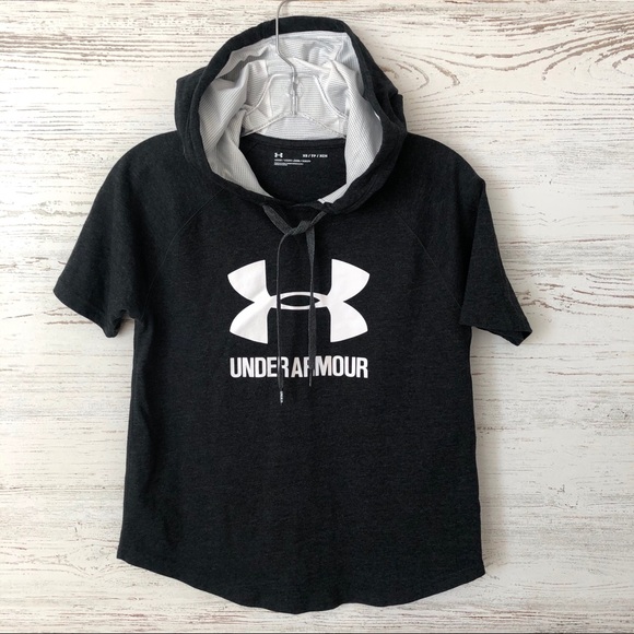 Under Armour Tops - *3/$20* UNDER ARMOUR Cropped Short Sleeve Hoodie
